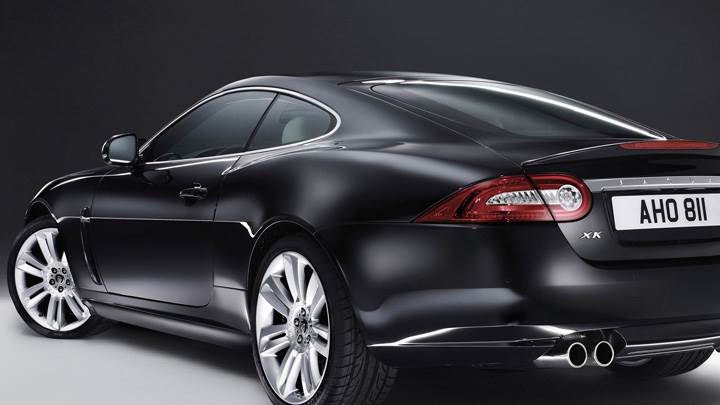 2010 Jaguar XKR Back Pose In Black